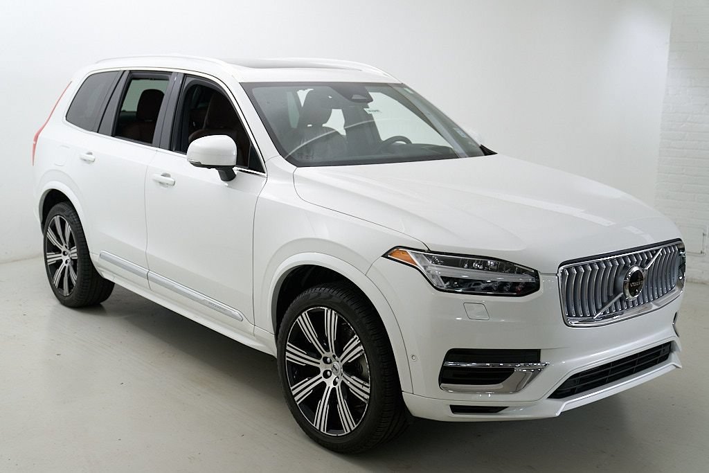 Certified 2024 Volvo XC90 T8 Ultimate AWD/4WD image 4