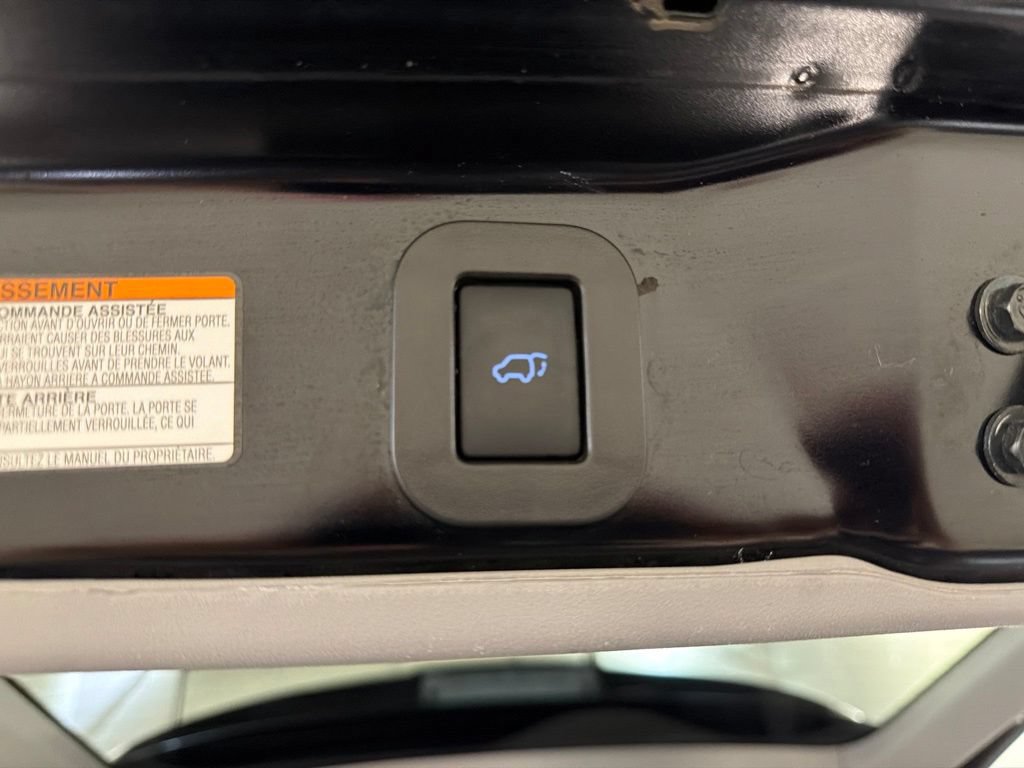 Used 2020 Toyota Sienna XLE Premium FWD image 38