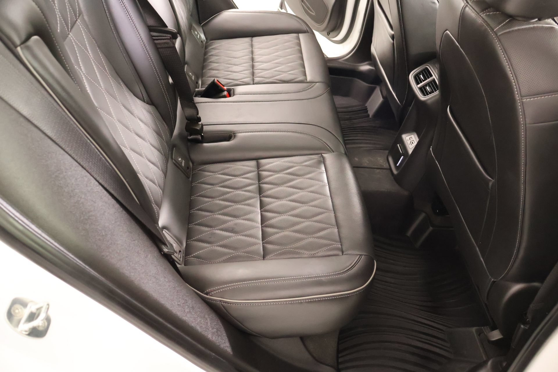 Used 2023 Buick Envision Avenir FWD image 14