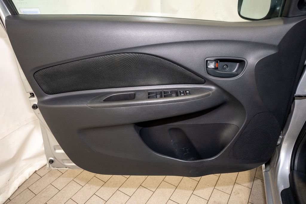 Used 2012 Toyota Yaris Sedan image 10