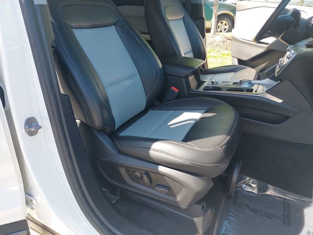 Certified 2022 Ford Explorer XLT w/ Equipment Group 202A AWD/4WD image 10