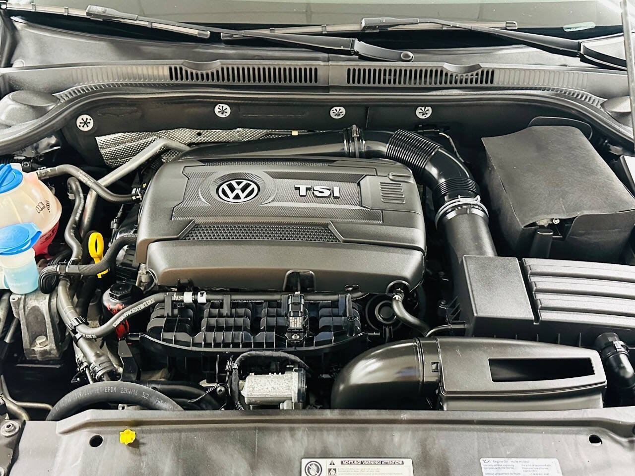 Used 2017 Volkswagen Jetta SEL Premium FWD image 30