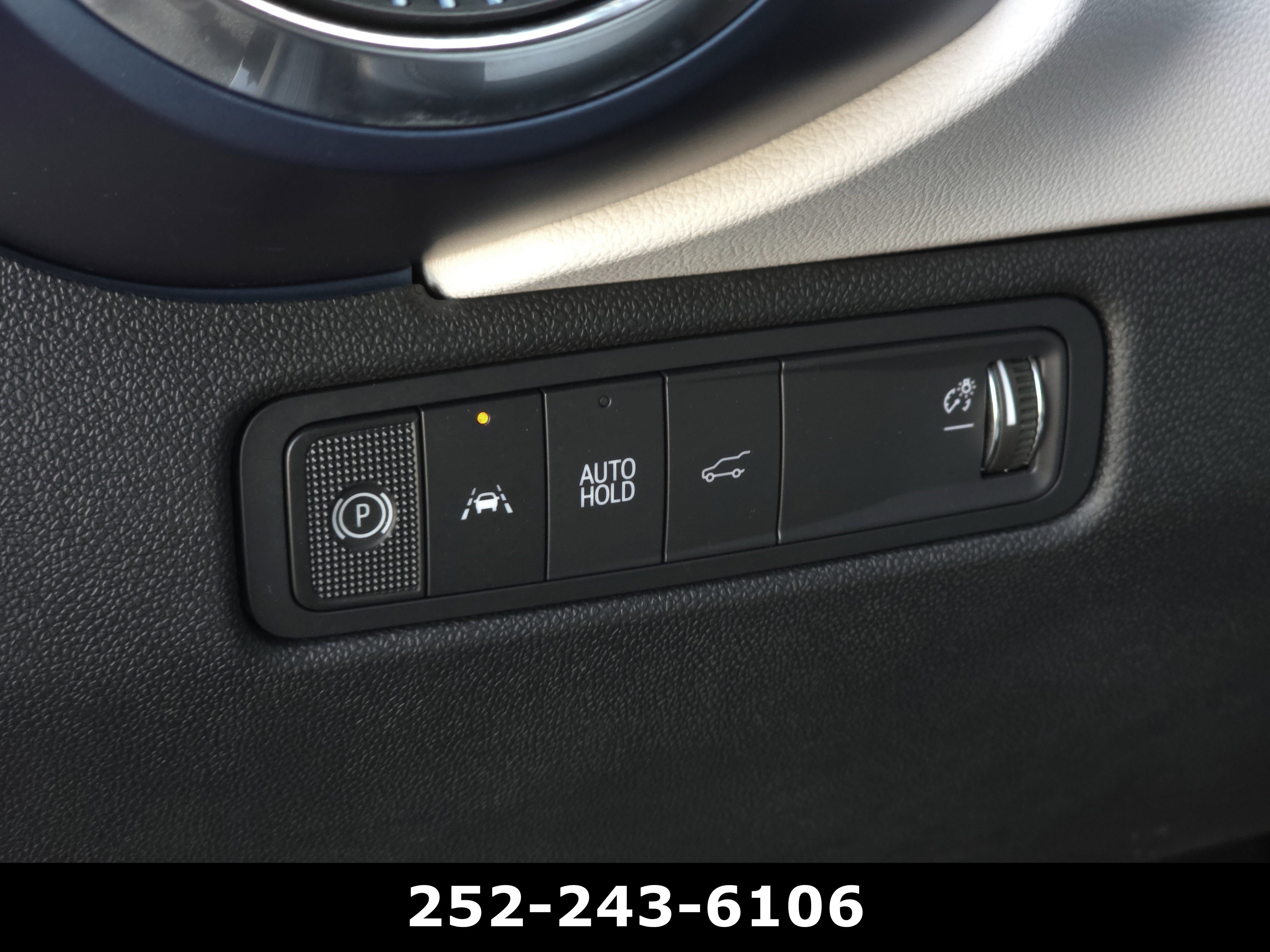 Used 2025 Chevrolet Equinox EV LT image 29