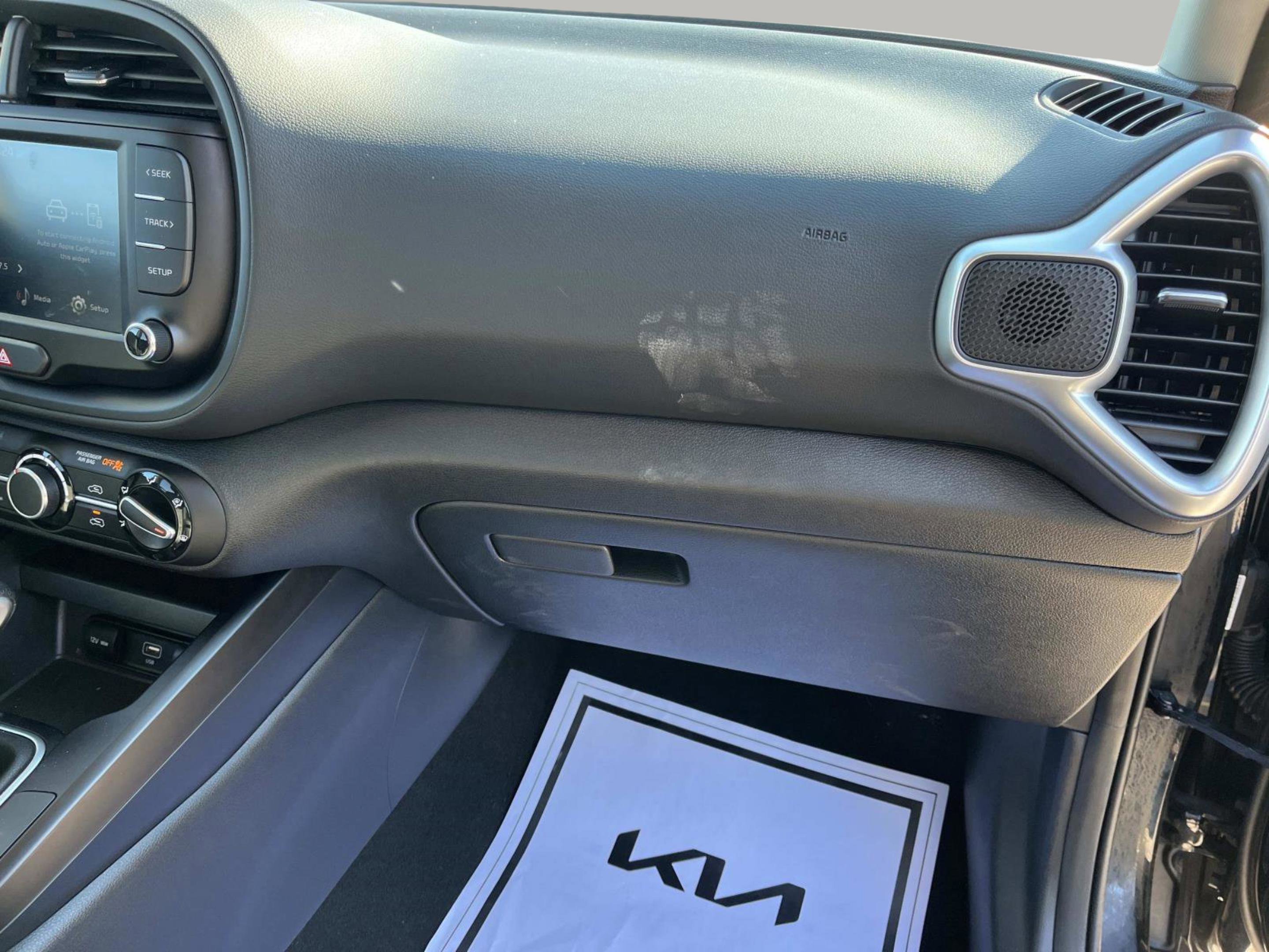 Used 2025 Kia Soul LX w/ LX Technology Package image 24