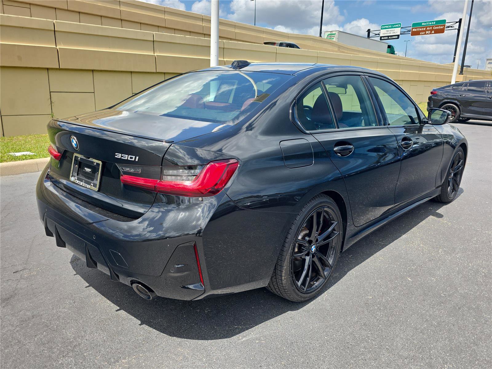 Certified 2023 BMW 330i Sedan w/ M Sport Package image 3