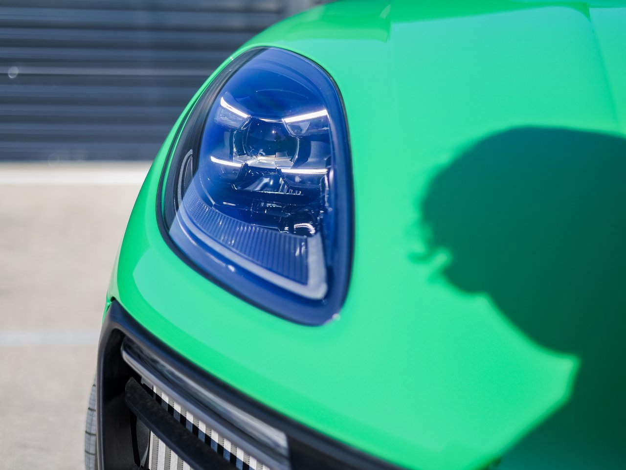 Certified 2024 Porsche Macan GTS image 13