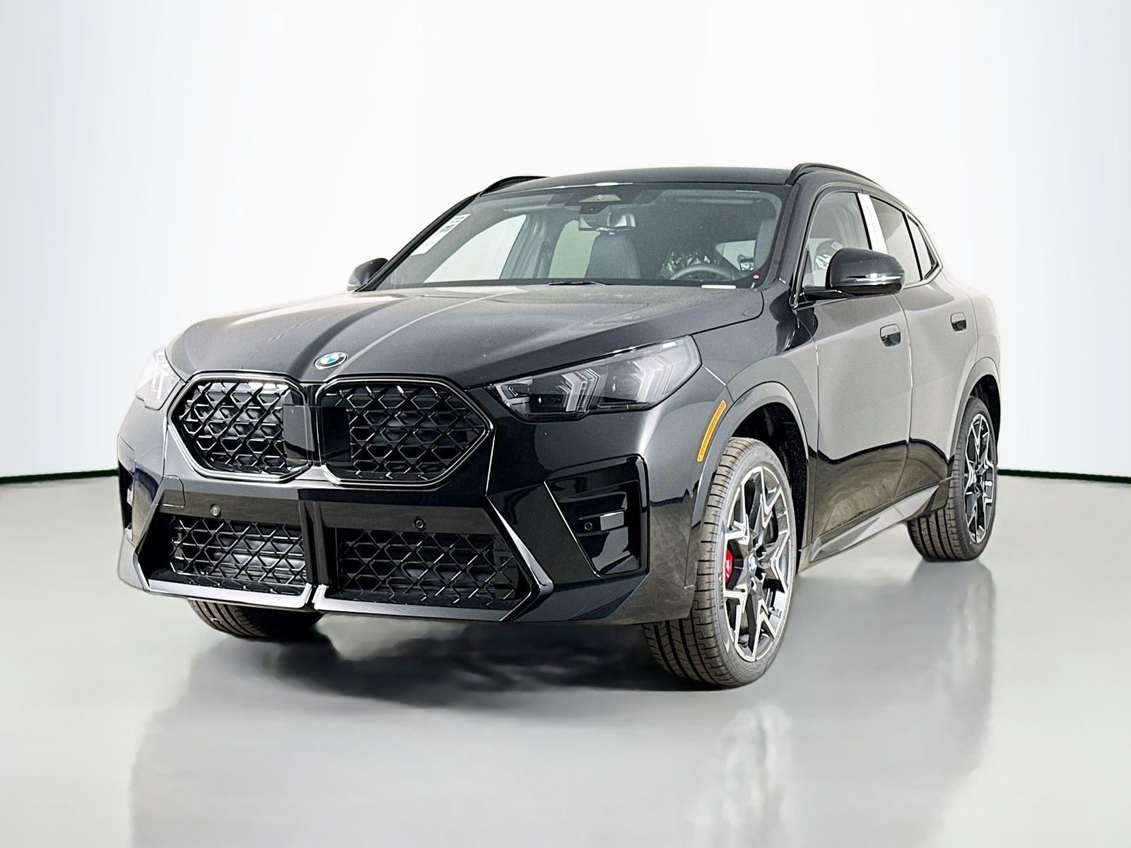 New 2026 BMW X2 xDrive28i w/ M Sport Package AWD/4WD image 3