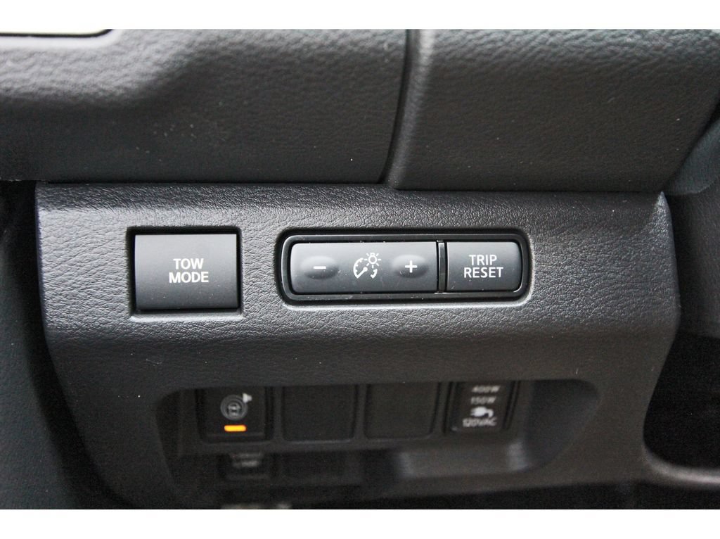 Used 2025 Nissan Frontier SV w/ SV Convenience Package RWD image 25