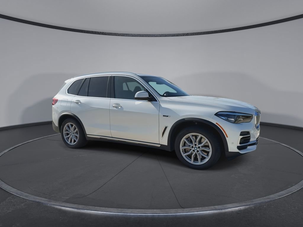 Used 2023 BMW X5 xDrive45e w/ Parking Assistance Package image 2
