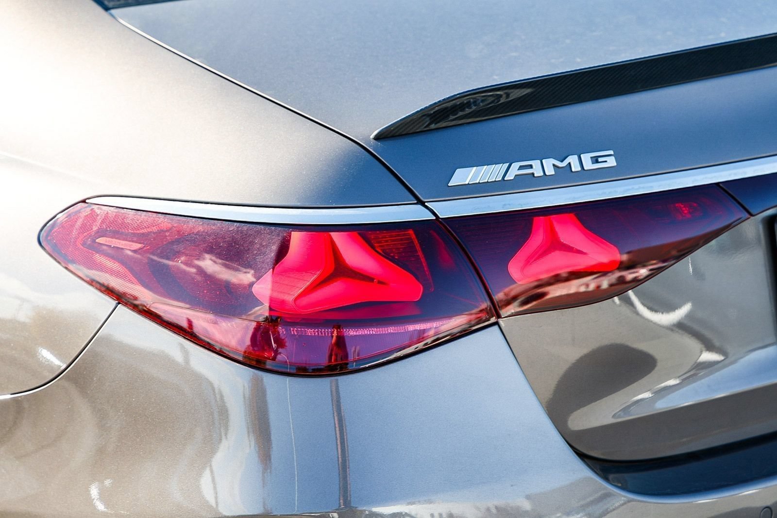 New 2026 Mercedes-Benz E 53 AMG e 4MATIC Sedan image 9
