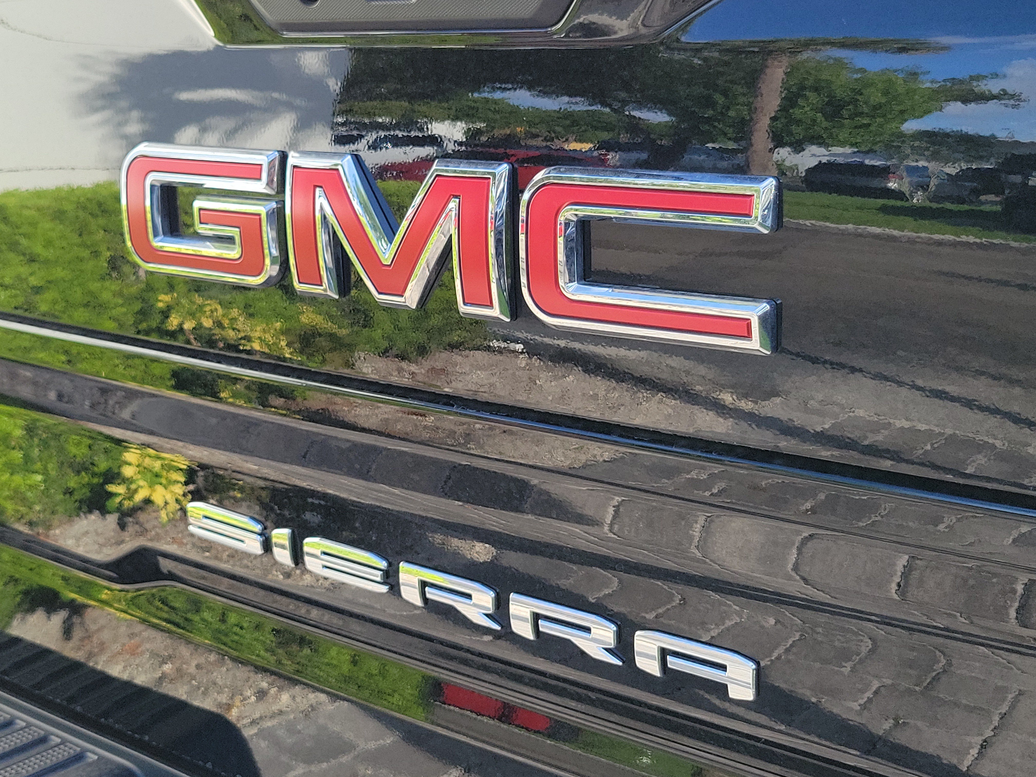 New 2026 GMC Sierra 1500 SLT w/ SLT Premium Plus Package AWD/4WD image 8