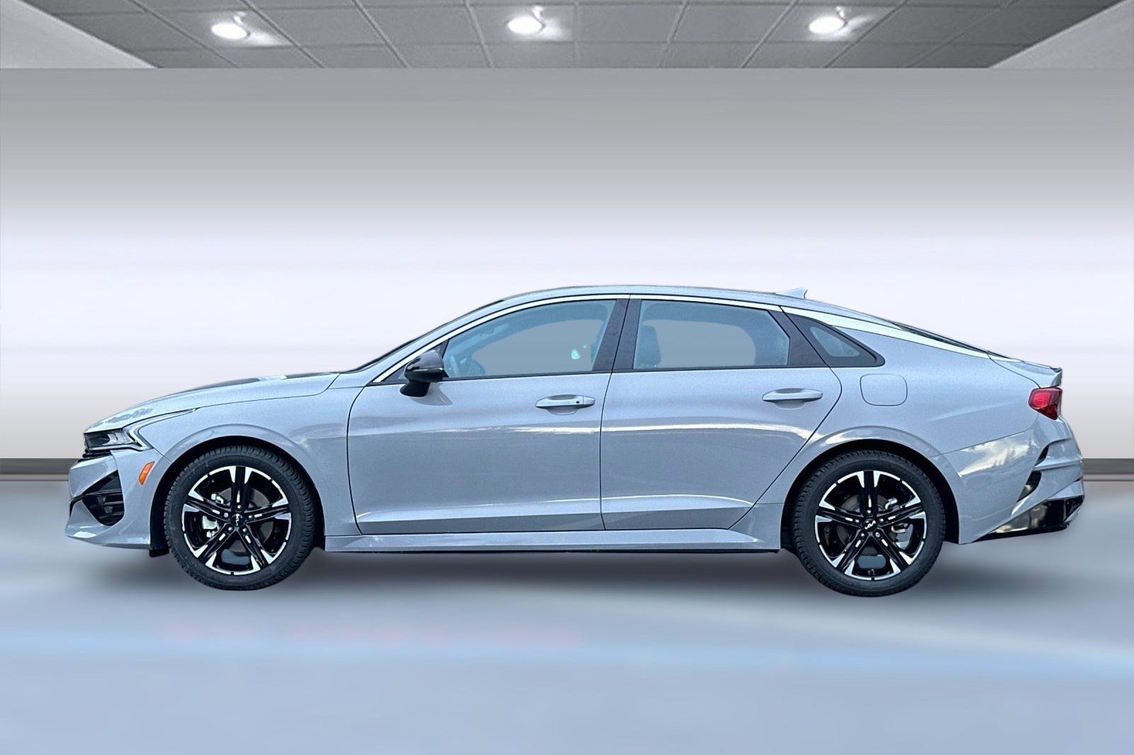 Used 2022 Kia K5 GT-Line image 2