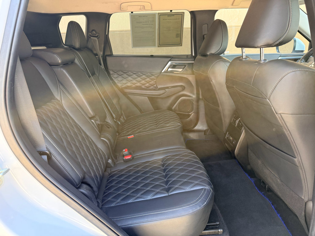 Used 2024 Mitsubishi Outlander SEL AWD/4WD image 24