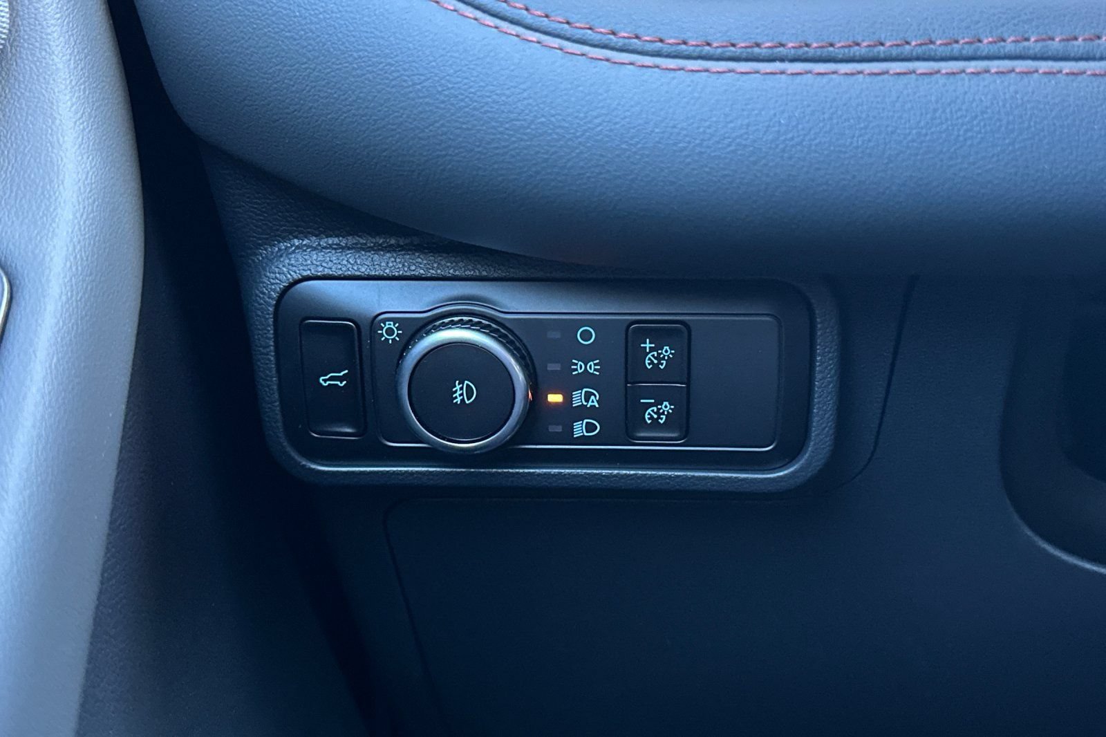 New 2026 Ford Explorer Active w/ Active Comfort Package RWD image 28