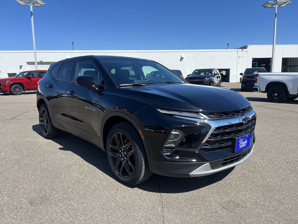 Used 2024 Chevrolet Blazer LT w/ Driver Confidence Package image 6