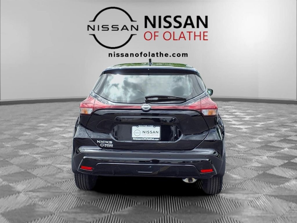 Certified 2025 Nissan Kicks Play S FWD image 27