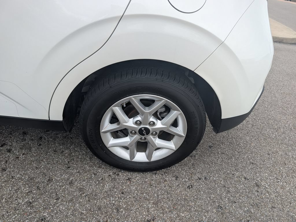 New 2024 Kia Soul LX w/ Option Group 015 FWD image 23