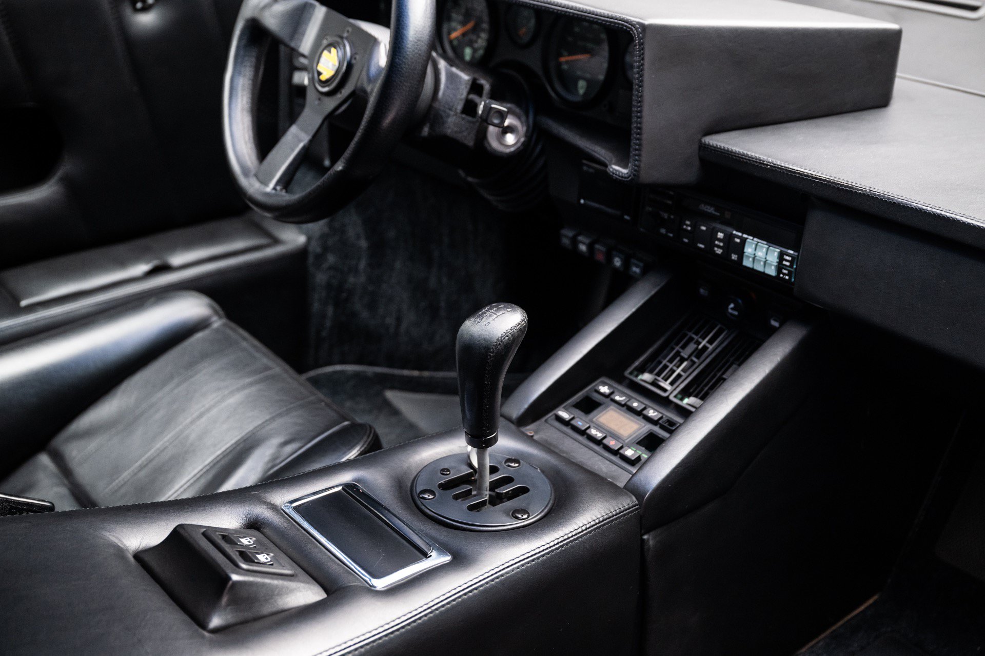 Used 1989 Lamborghini Countach Coupe RWD image 30