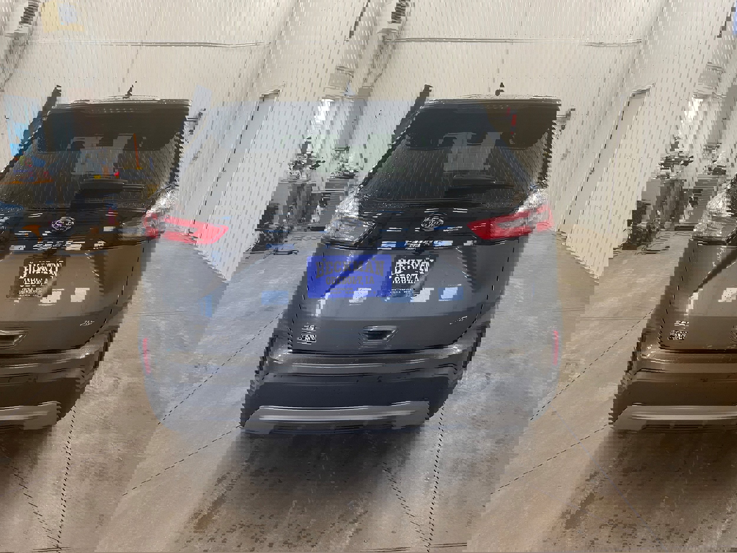 Used 2023 Ford Edge SEL w/ Convenience Package image 4