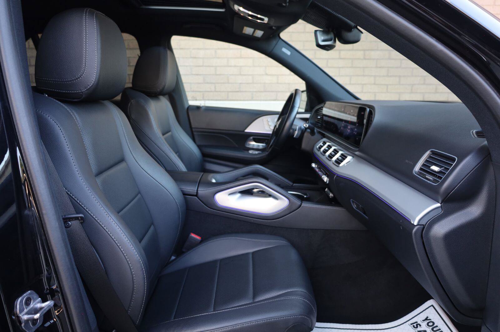 Used 2024 Mercedes-Benz GLE 450e 4MATIC image 27