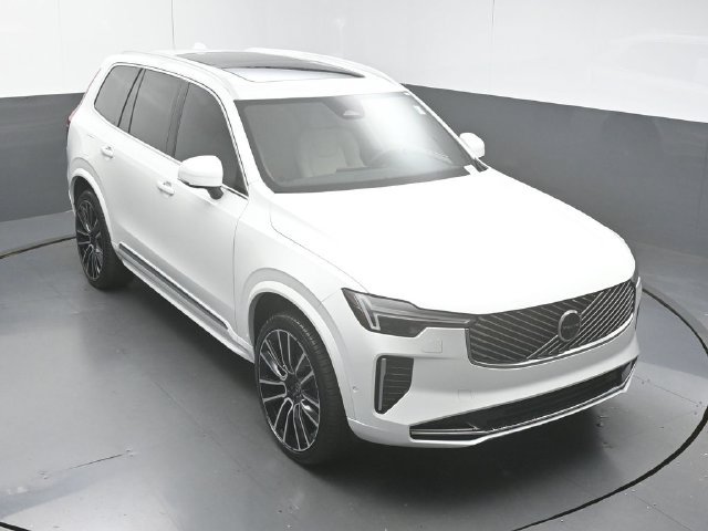 Used 2026 Volvo XC90 B6 Plus w/ Protection Package Premier AWD/4WD image 44