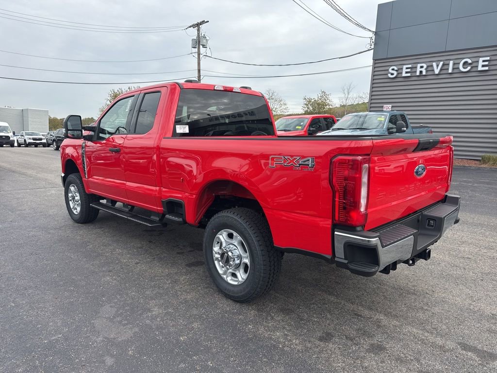 New 2026 Ford F350 XLT w/ FX4 Off-Road Package image 8