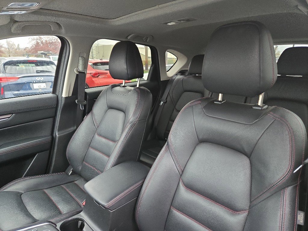 Used 2024 MAZDA CX-5 Carbon Edition image 11