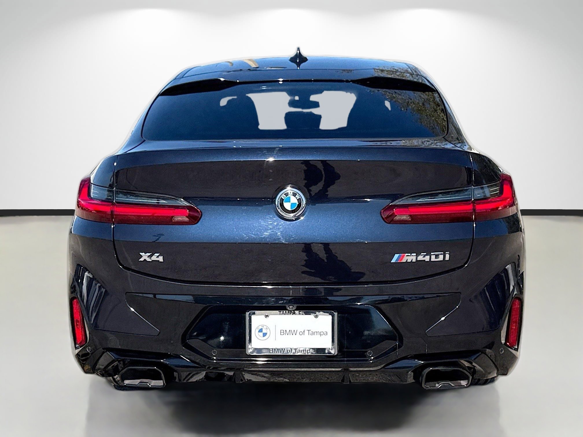 Used 2024 BMW X4 M40i w/ Premium Package image 4