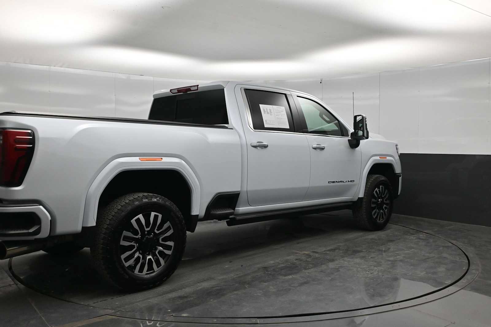 Used 2026 GMC Sierra 2500 Denali Ultimate AWD/4WD image 7