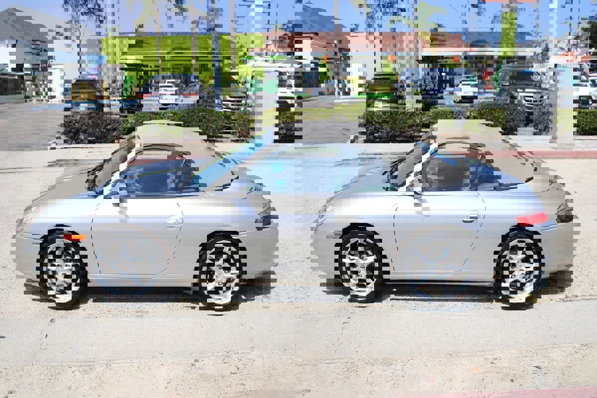 Used 2003 Porsche 911 Cabriolet image 12