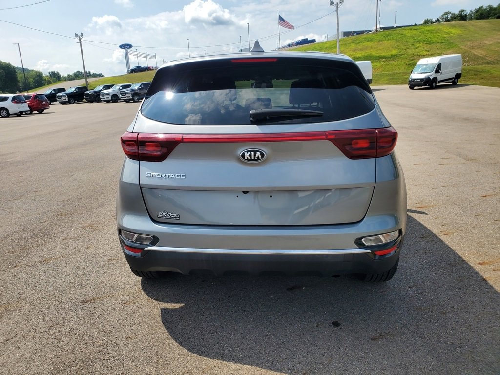 Used 2021 Kia Sportage LX image 4