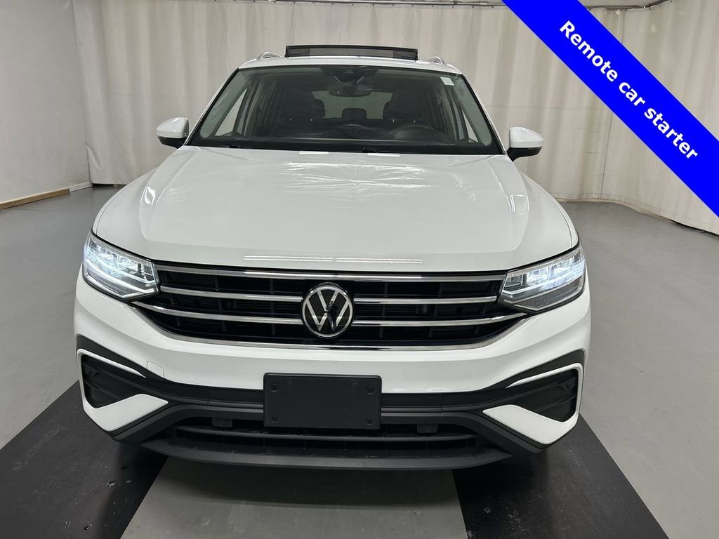 Certified 2022 Volkswagen Tiguan SE w/ Panoramic Sunroof Package image 5