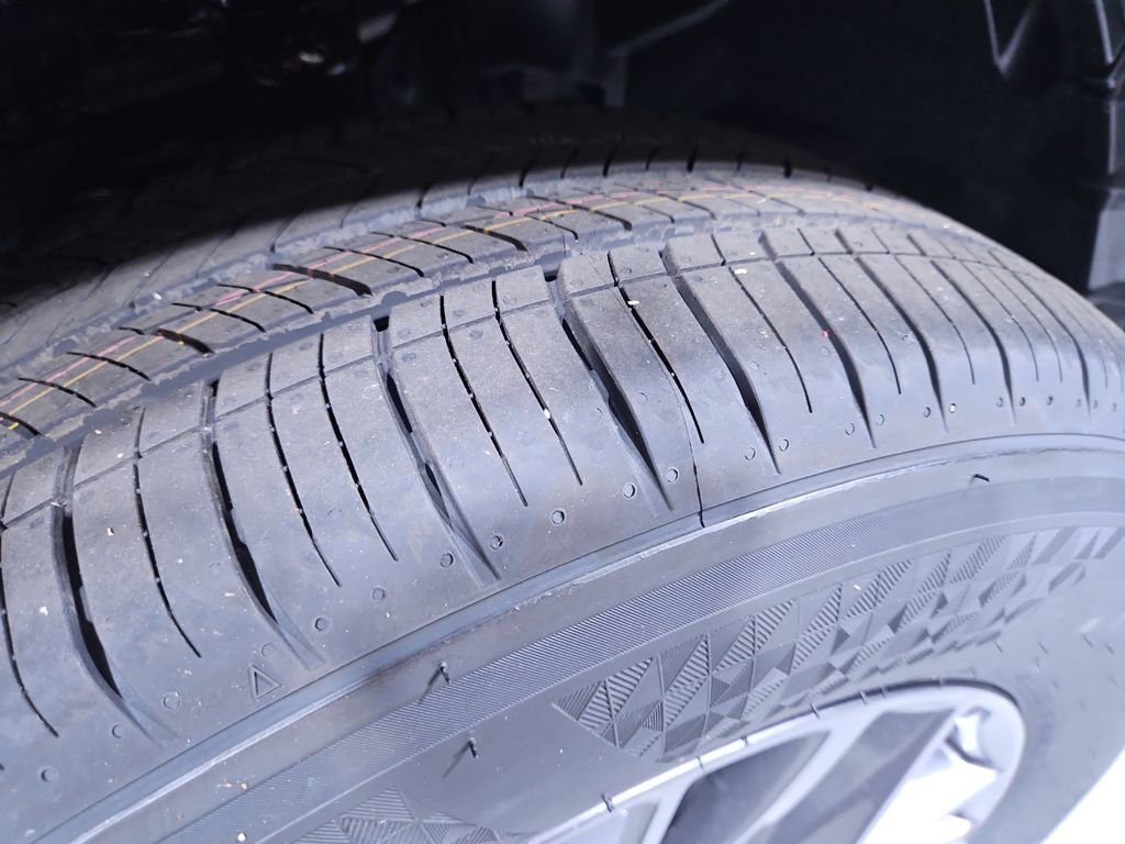 New 2025 Nissan Rogue S image 26