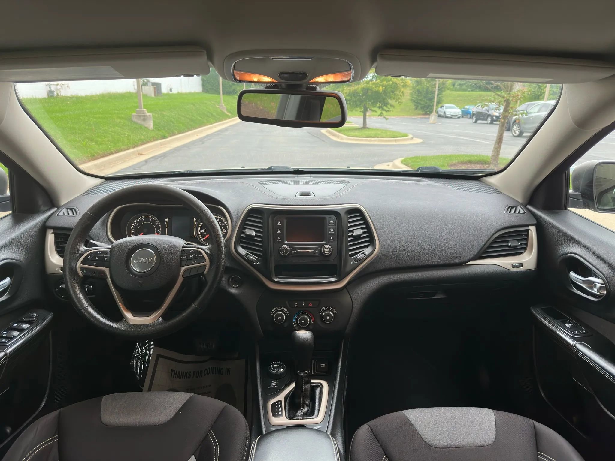 Used 2014 Jeep Cherokee Sport image 29