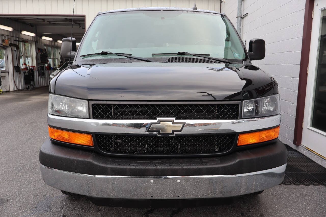Used 2016 Chevrolet Express 3500 LT w/ LT Preferred Equipment Group RWD image 2