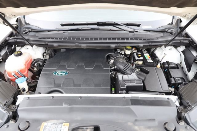 Used 2015 Ford Edge SEL FWD image 25