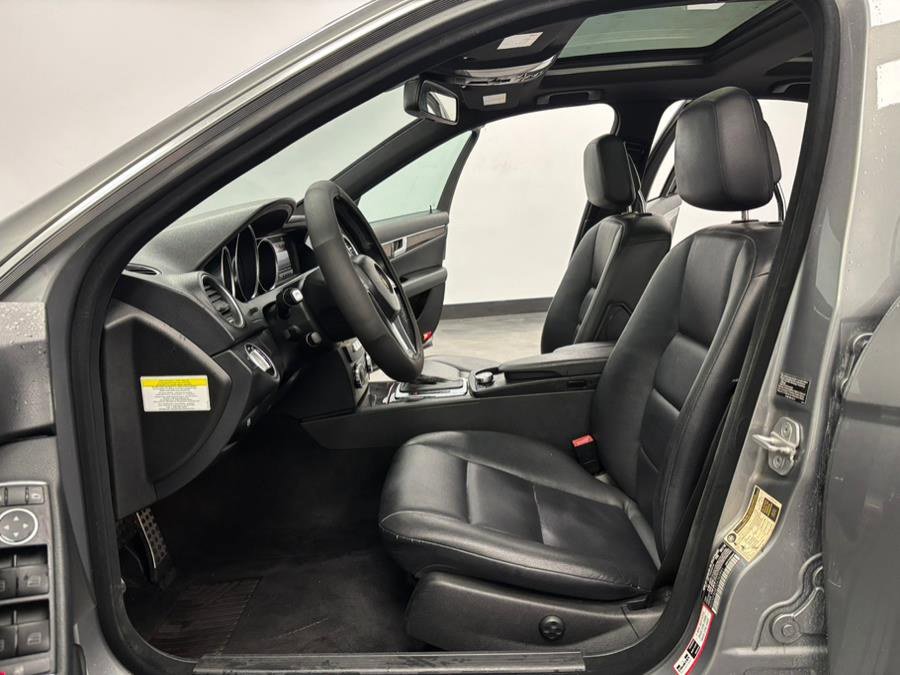 Used 2013 Mercedes-Benz C 300 Sport image 31