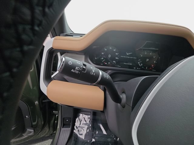 New 2026 Land Rover Defender 110 X-Dynamic SE AWD/4WD image 25