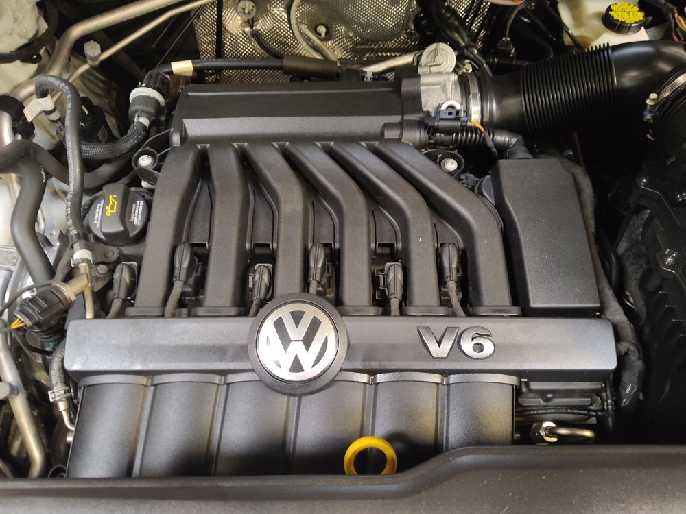Used 2022 Volkswagen Atlas Cross Sport SE FWD image 30