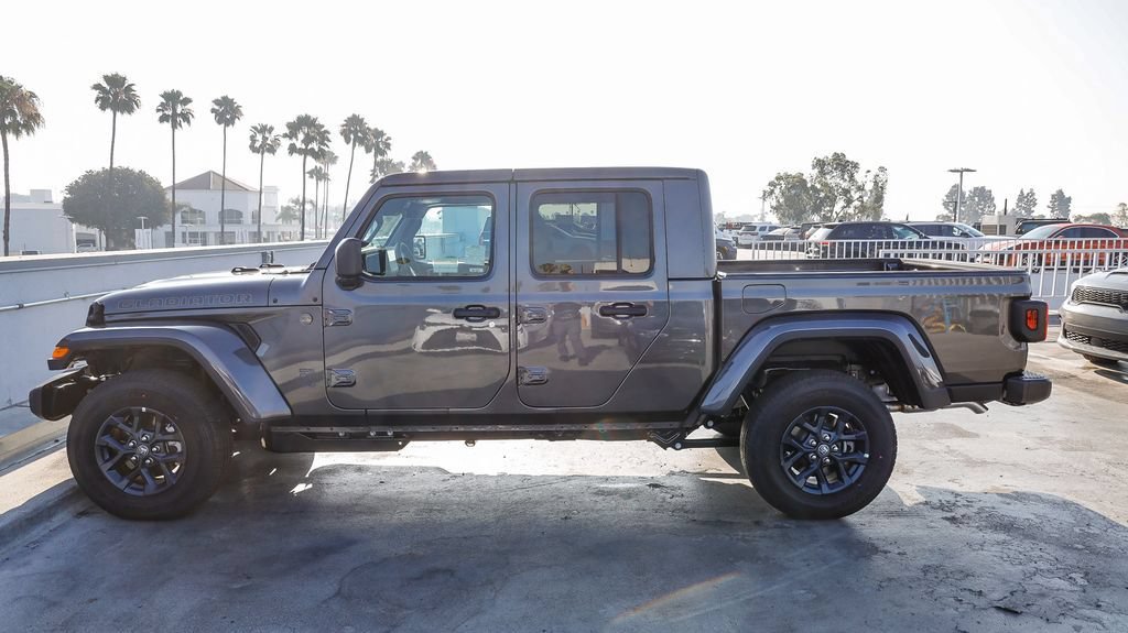 New 2026 Jeep Gladiator Sport AWD/4WD image 14