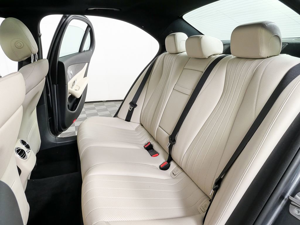 Used 2017 Mercedes-Benz E 300 image 21