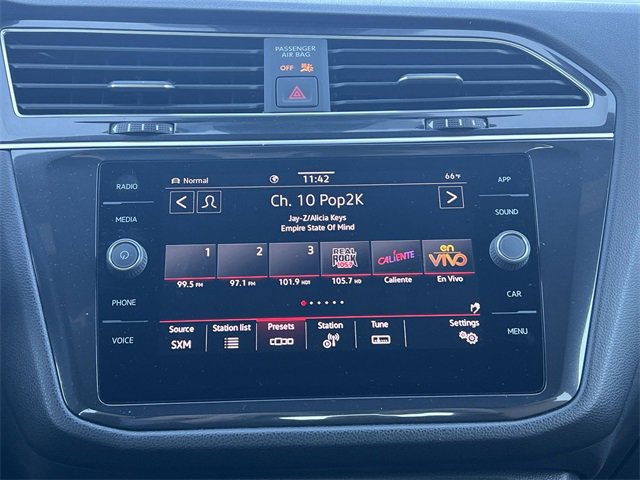 Used 2024 Volkswagen Tiguan SE R-Line image 13