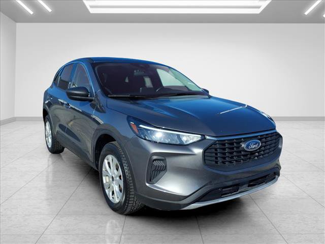 Used 2023 Ford Escape Active AWD/4WD image 2