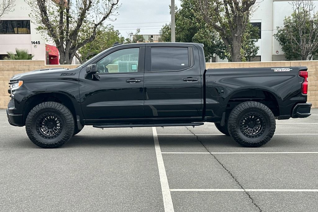 Used 2025 Chevrolet Silverado 1500 LT Trail Boss w/ LPO, Dark Essentials Package image 7