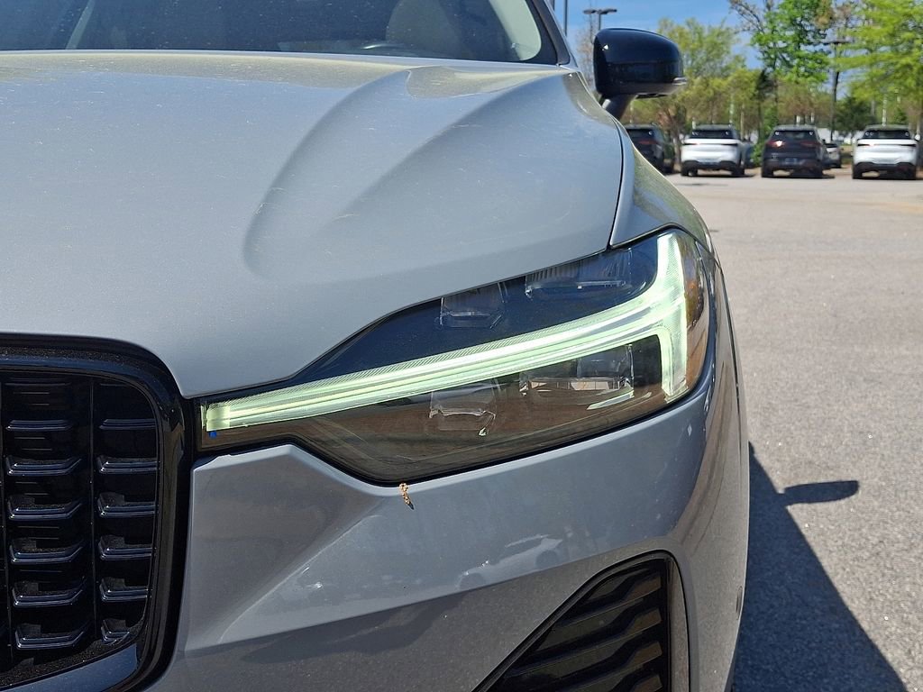 Used 2024 Volvo XC60 B5 Plus w/ Protection Package Premier image 9