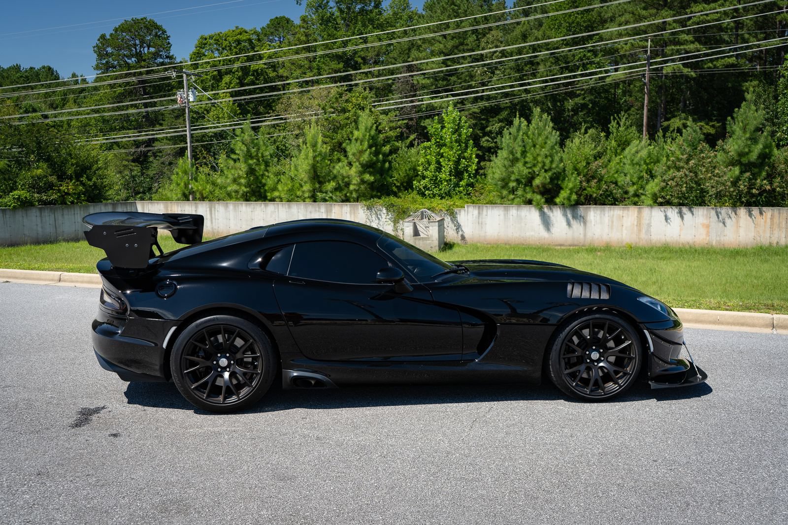 Used 2014 SRT Viper SRT-10 w/ Advanced Aerodynamics Package RWD image 27