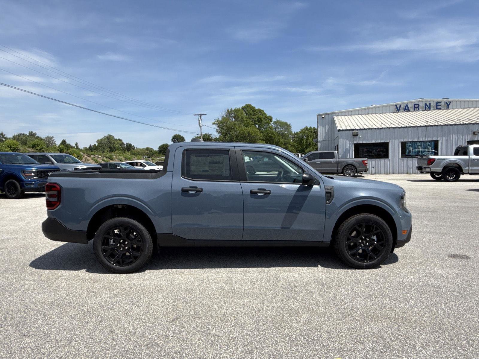 New 2025 Ford Maverick XLT w/ XLT Luxury Package image 4
