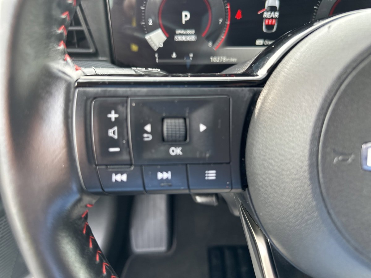 Used 2025 Nissan Kicks SR image 13