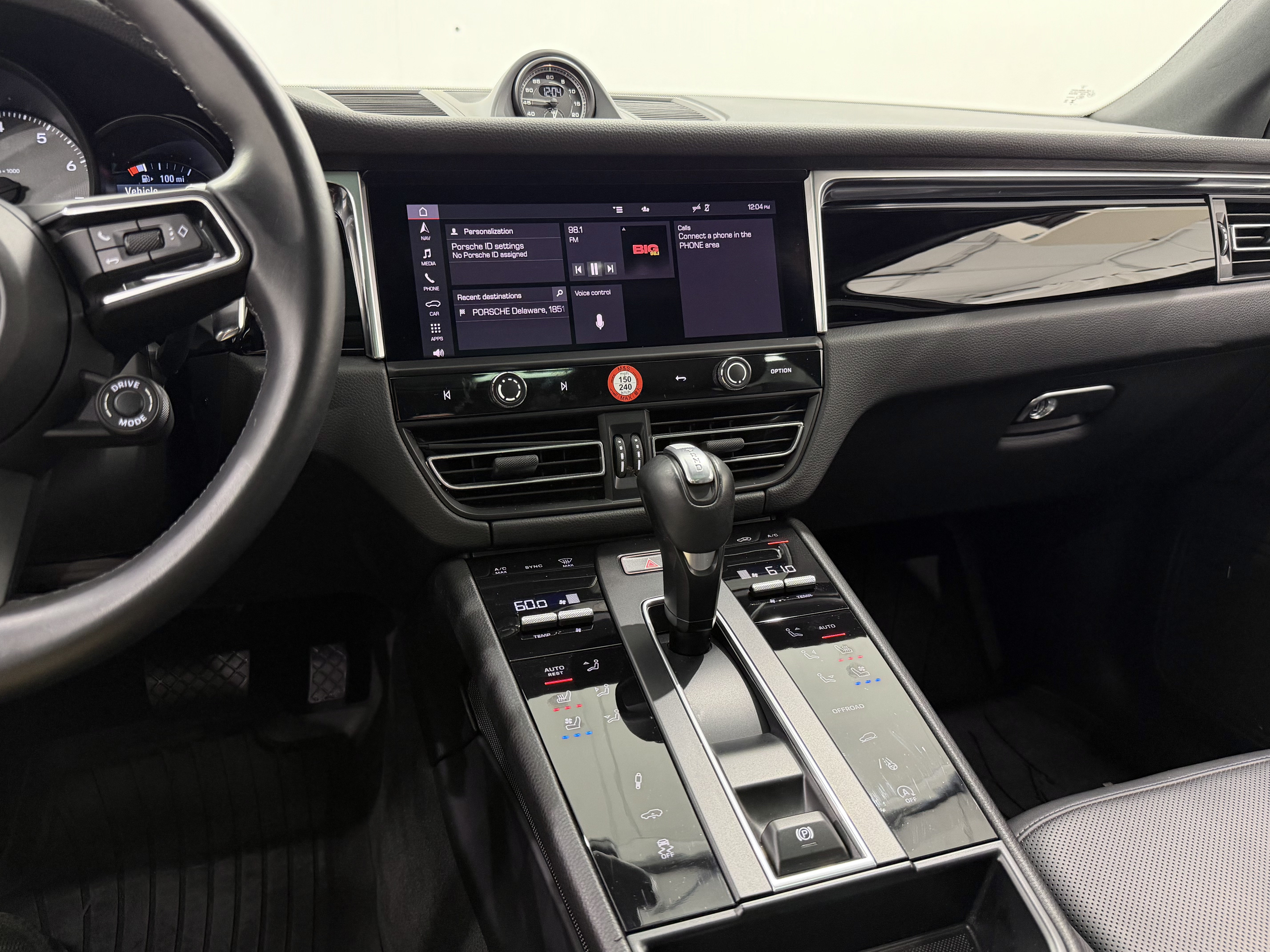 Certified 2023 Porsche Macan S AWD/4WD image 35