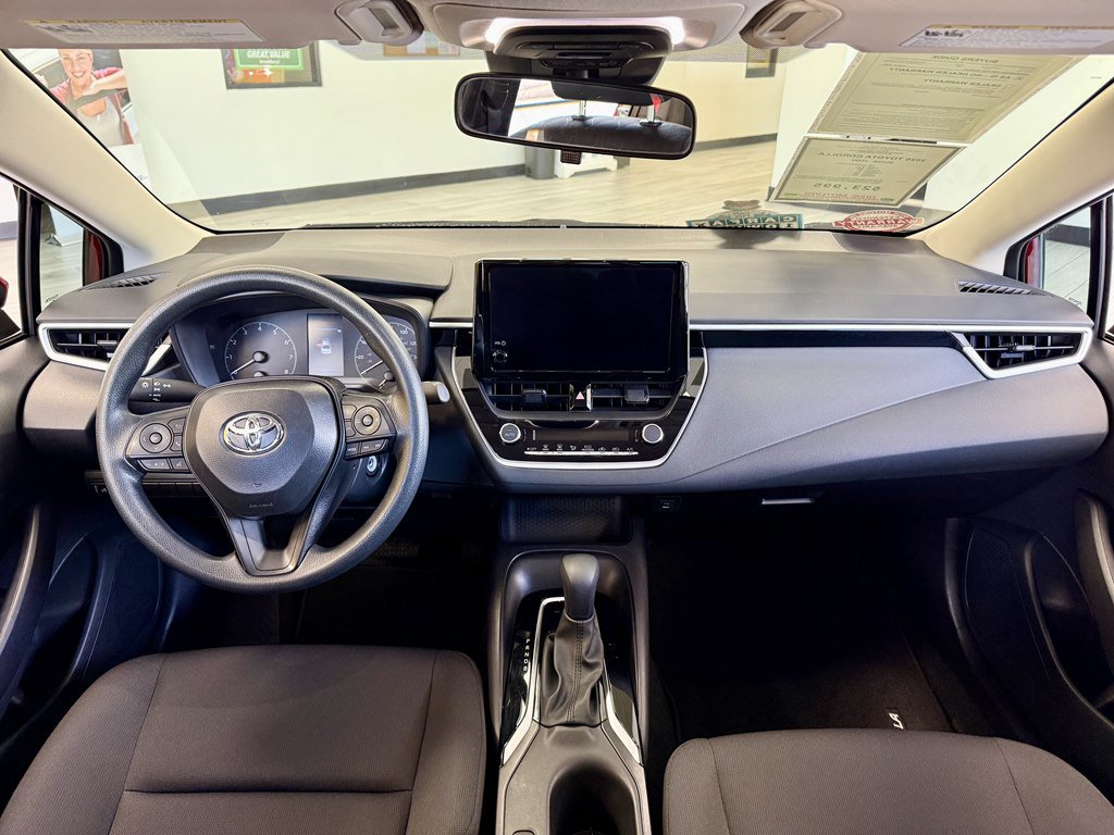 Used 2025 Toyota Corolla LE FWD image 10